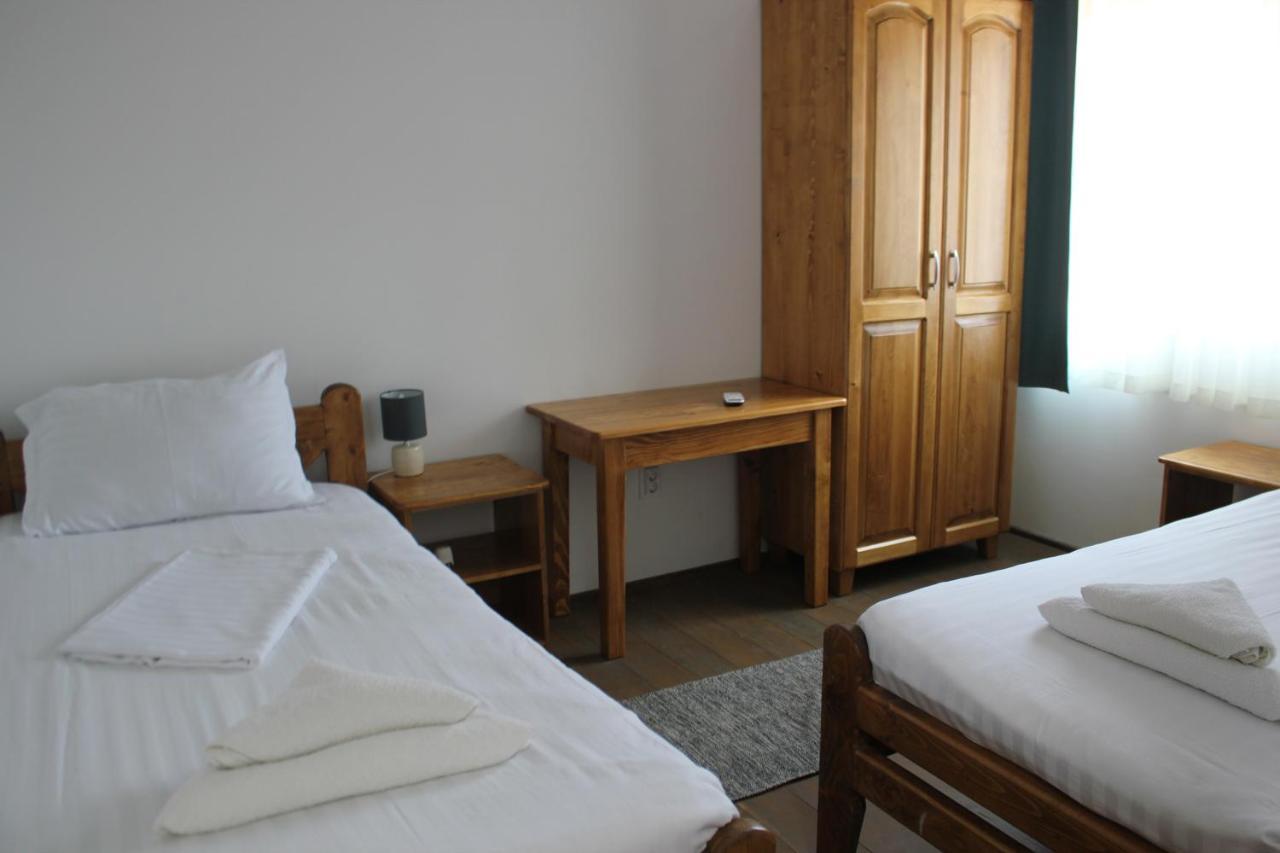 Cerdacul Cu Stuf Hotel Sfântu Gheorghe Exterior foto
